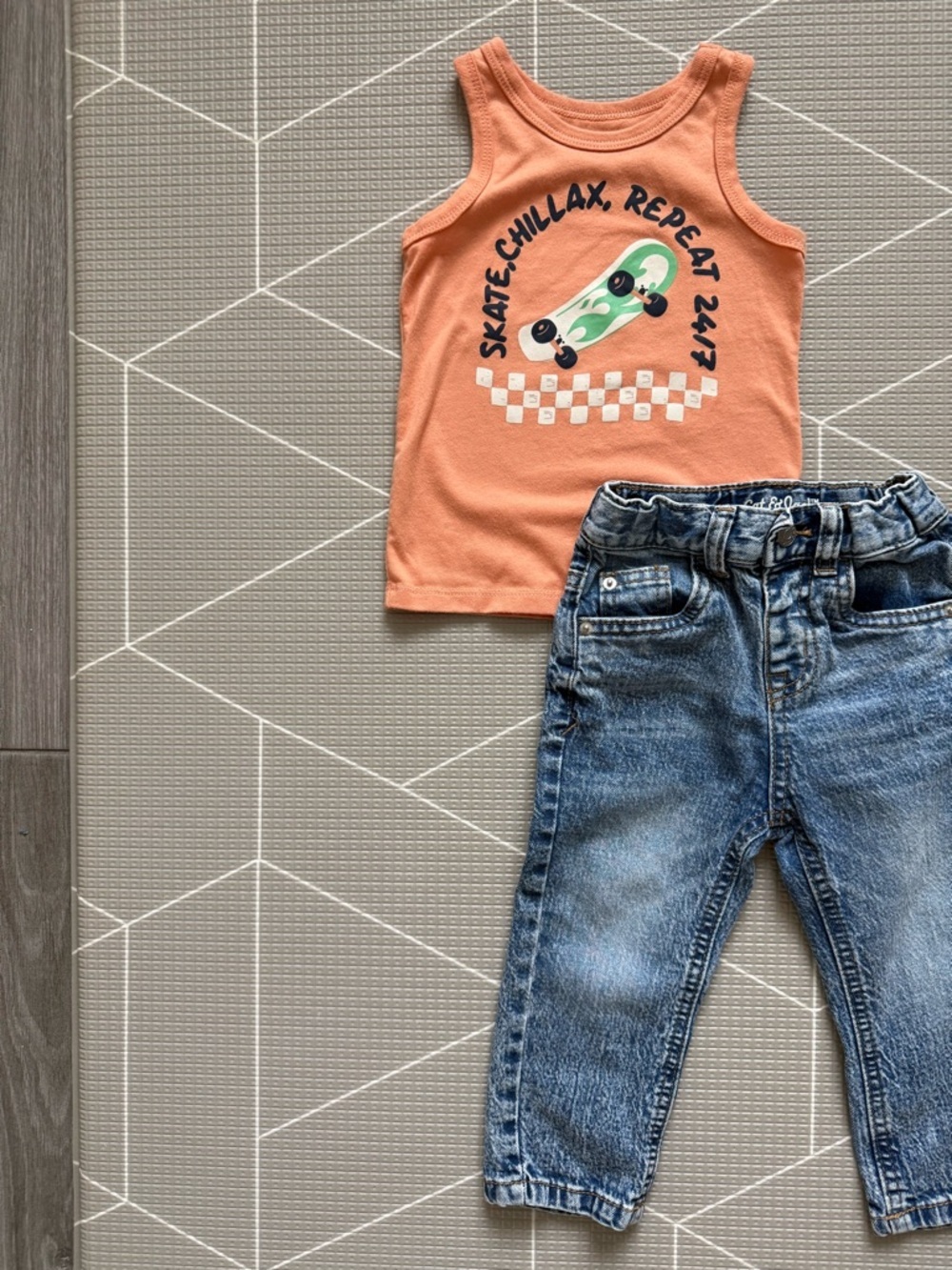 Garanimals|Baby boy/toddler set,Peach Skateboard Graphic Tank & Denim Jeans•18M